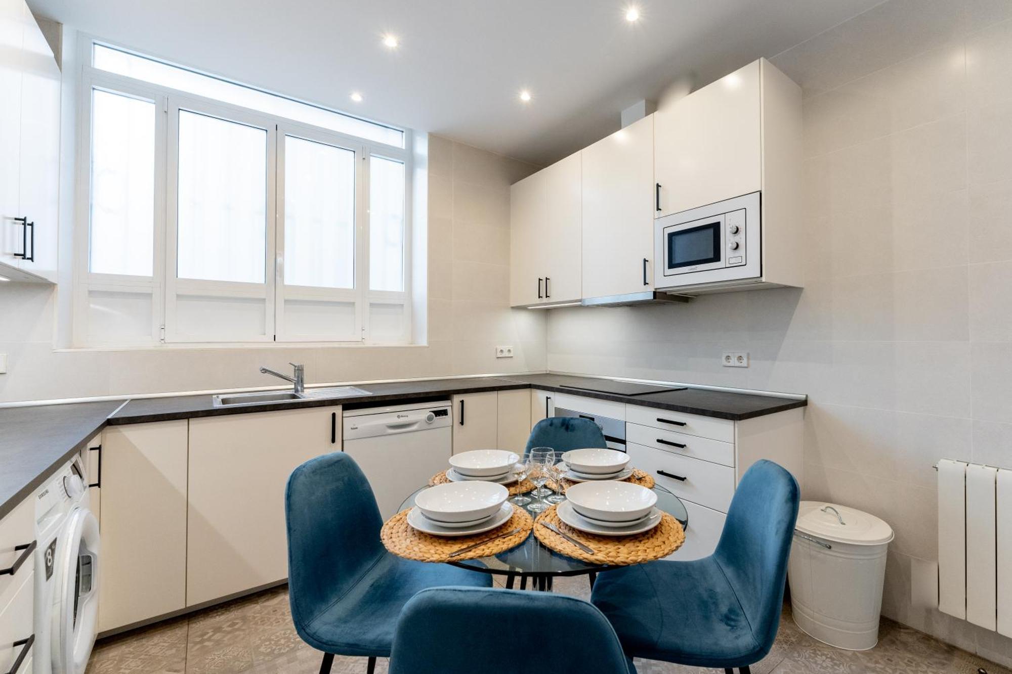 Luxe Apartment In Plaza De Espana Madrid Exteriör bild