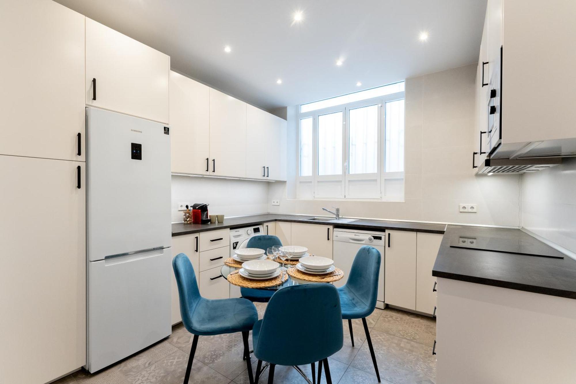 Luxe Apartment In Plaza De Espana Madrid Exteriör bild