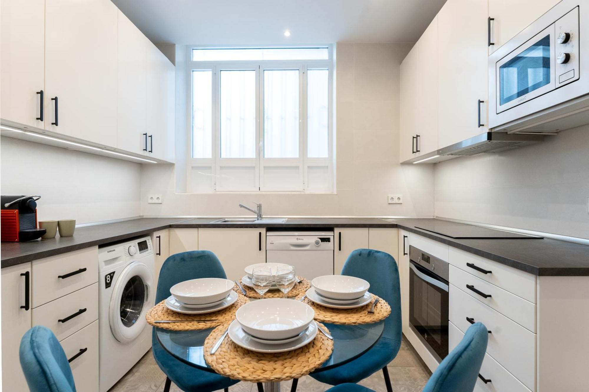 Luxe Apartment In Plaza De Espana Madrid Exteriör bild